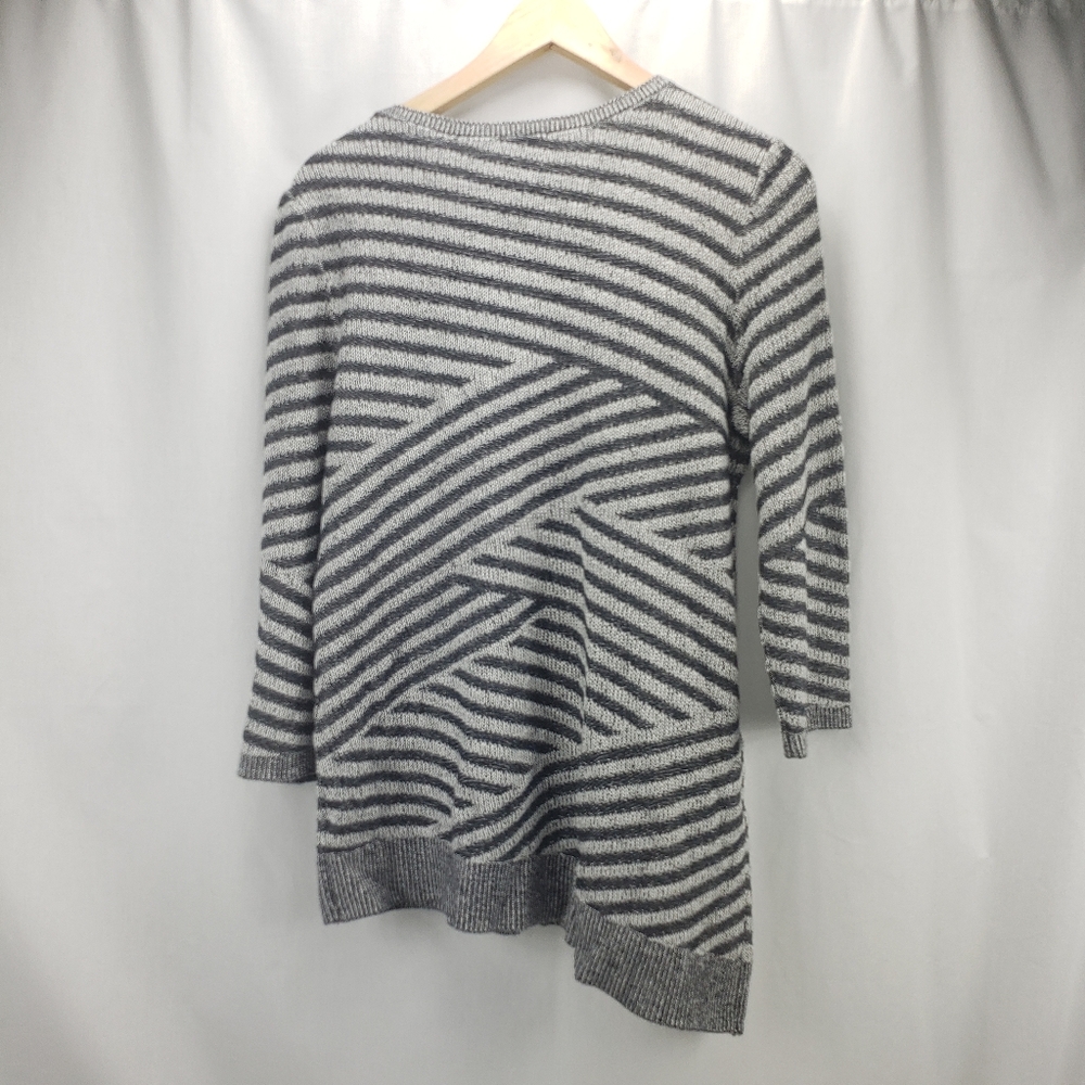 Chico’s Grey Black Striped Sweater Size 2. NWT - Picture 2 of 5